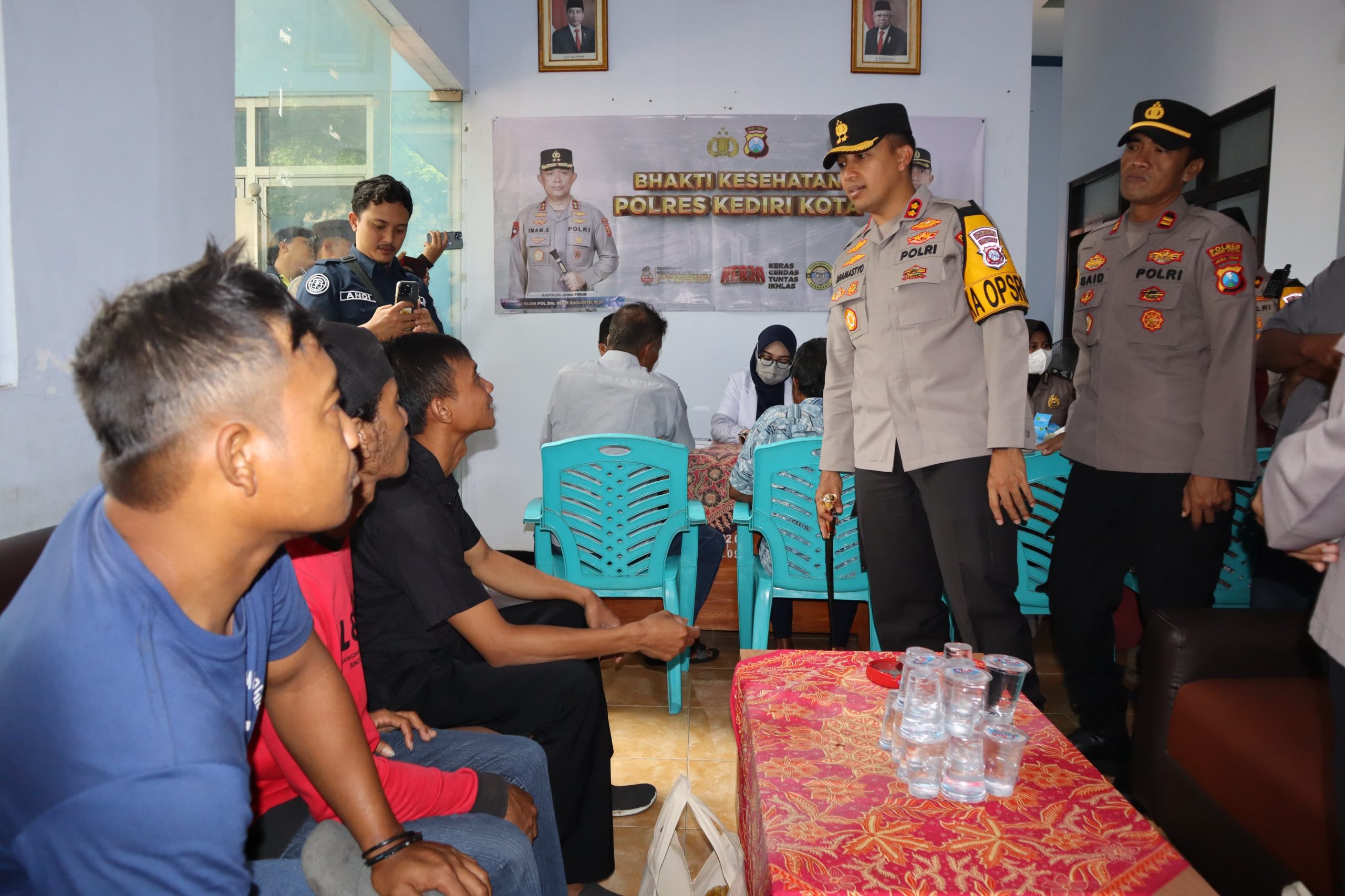 Jumat Curhat di Bulan Ramadhan Polres Kediri Kota Gelar Baksos dan Bakkes
