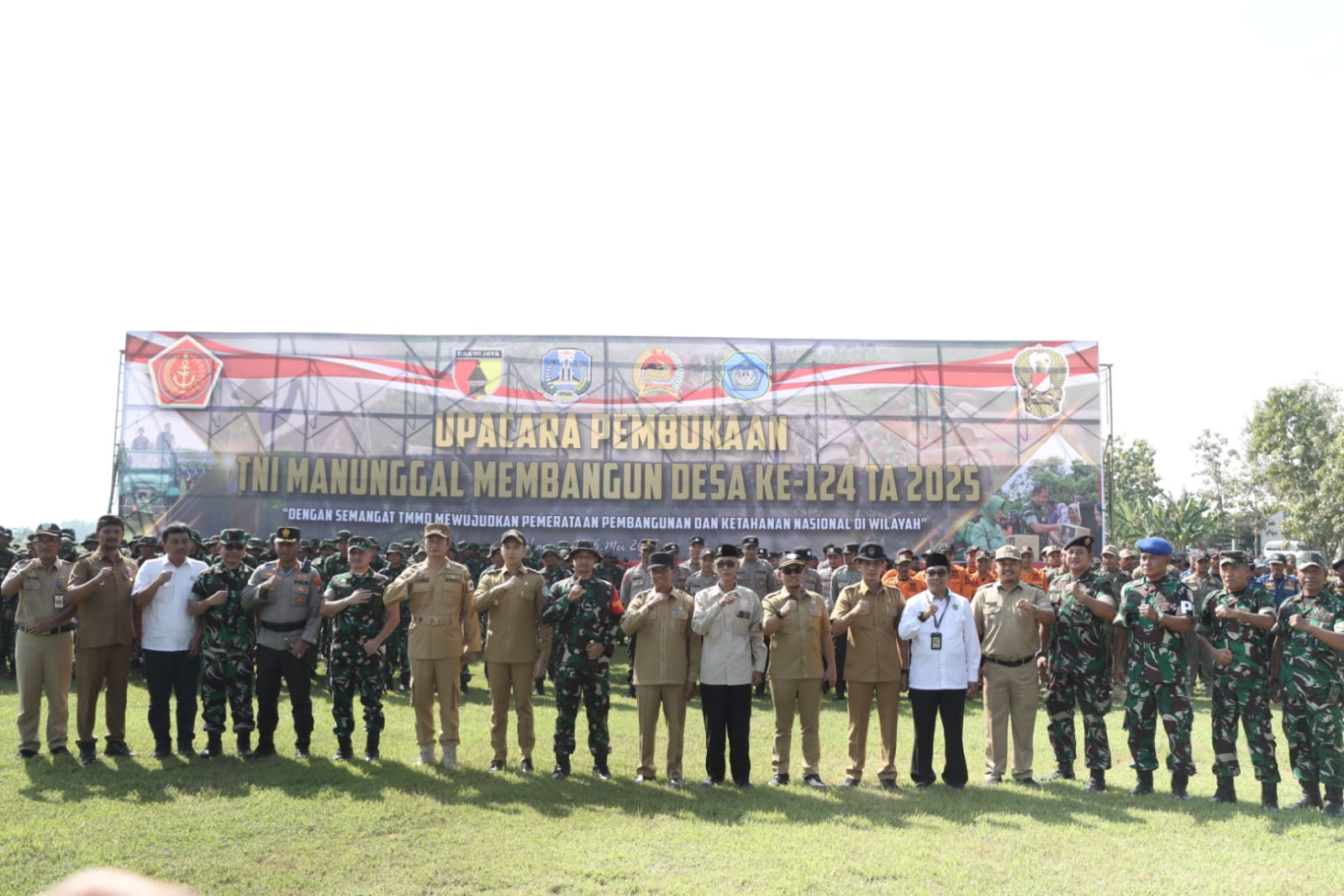 Kapolres Lamongan Hadiri Pembukaan TMMD Ke-124 Tahun 2025 di Desa Kebalankulon