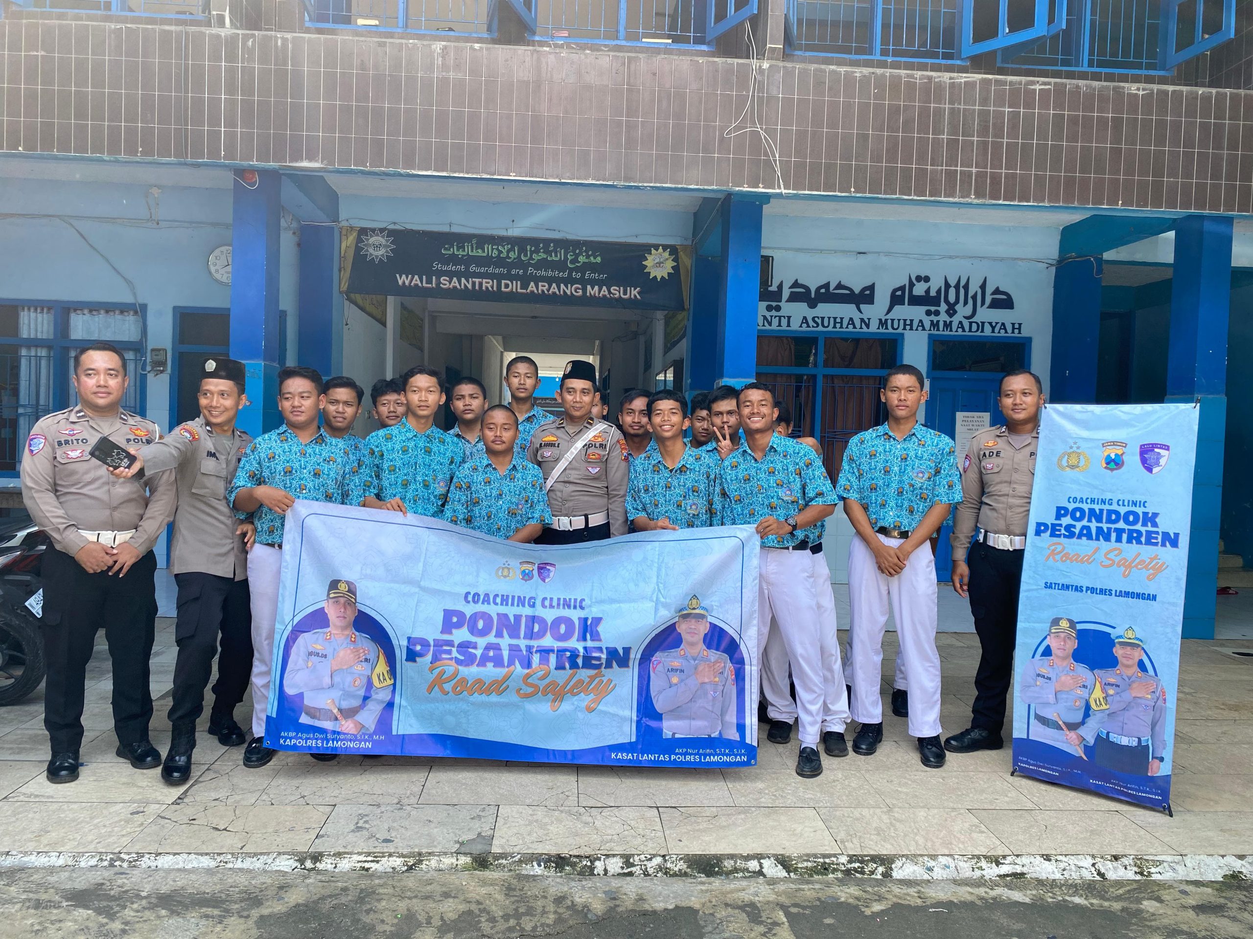 Satlantas Polres Lamongan Sosialisasikan Road Safety di Ponpes Al Mizan