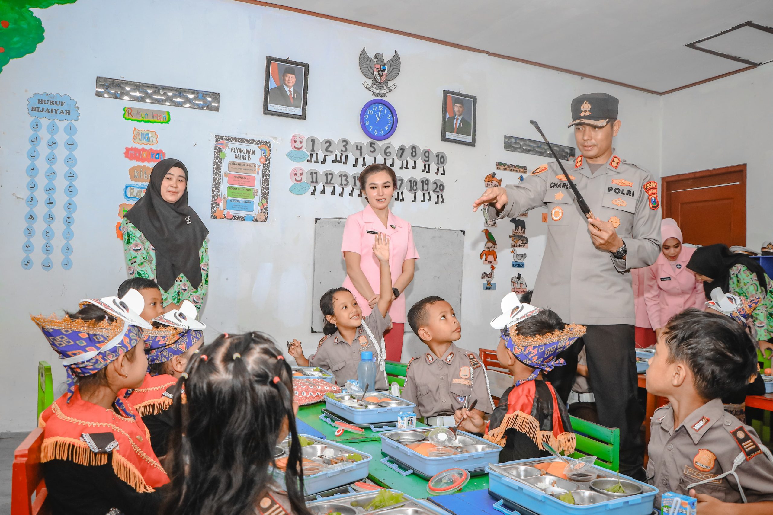 Wujudkan Asta Cita, Polres Ngawi Berbagi Makanan Bergizi dan Susu di Taman Kanak – kanak