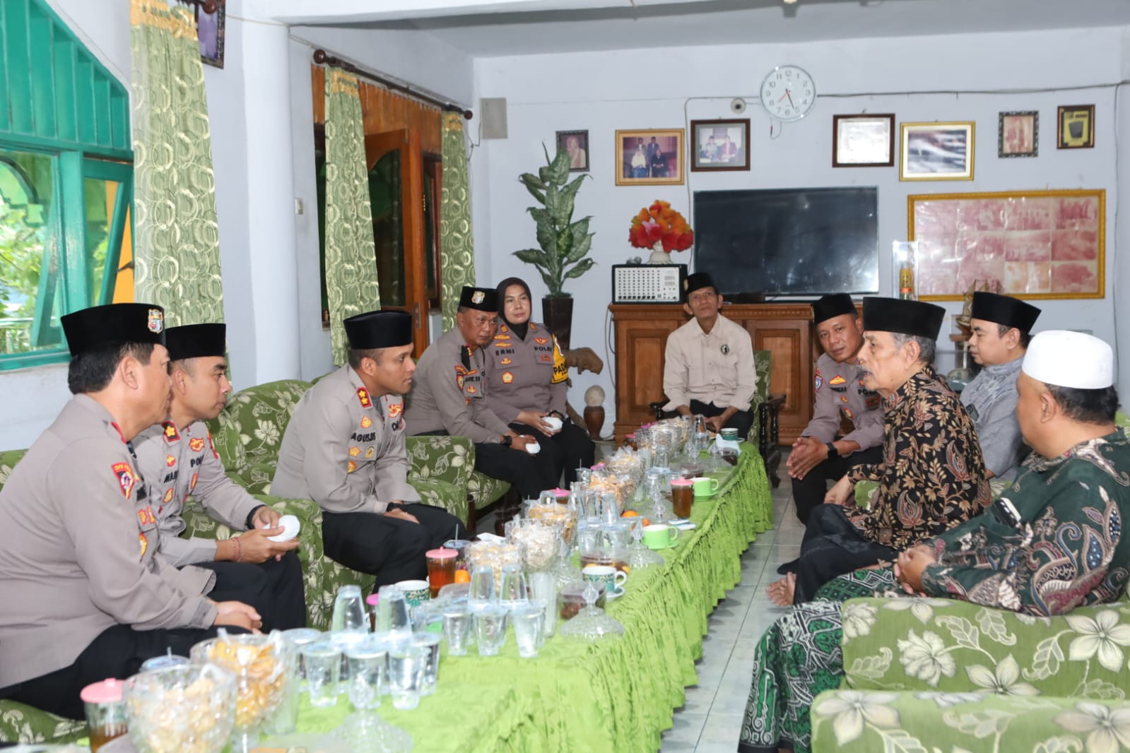 Kapolres Lamongan Laksanakan Silaturahmi ke Ponpes Sunan Drajat dan Ponpes Karangasem Muhammadiyah