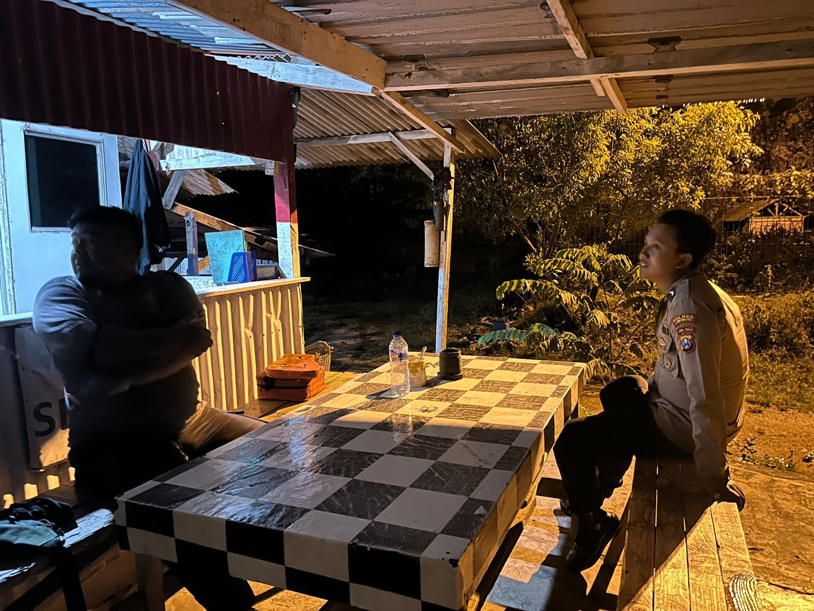 Personel Polsek Paciran Lakukan Patroli Blue Light Jaga Sitkamtibmas