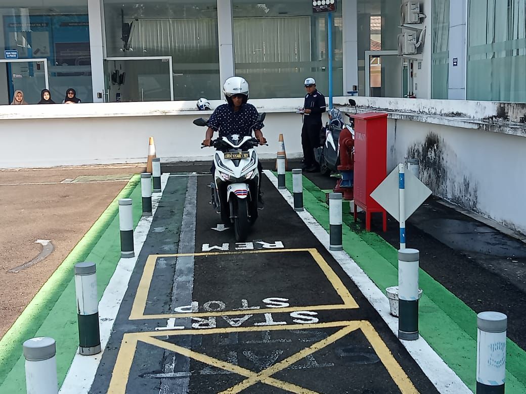 SIM Bolo Bhabin, Jurus Baru Polres Pacitan Permudah Warga Urus Surat Izin Mengemudi