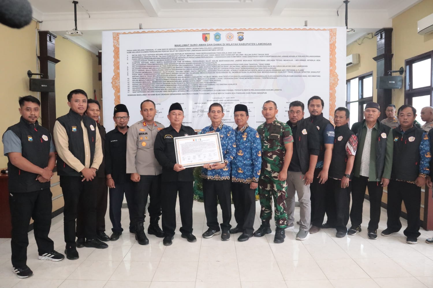 Polres Lamongan Gelar Rakor Eksternal Jelang Bulan Suro, Satgas Sentot Prawirodirjo Dikukuhkan