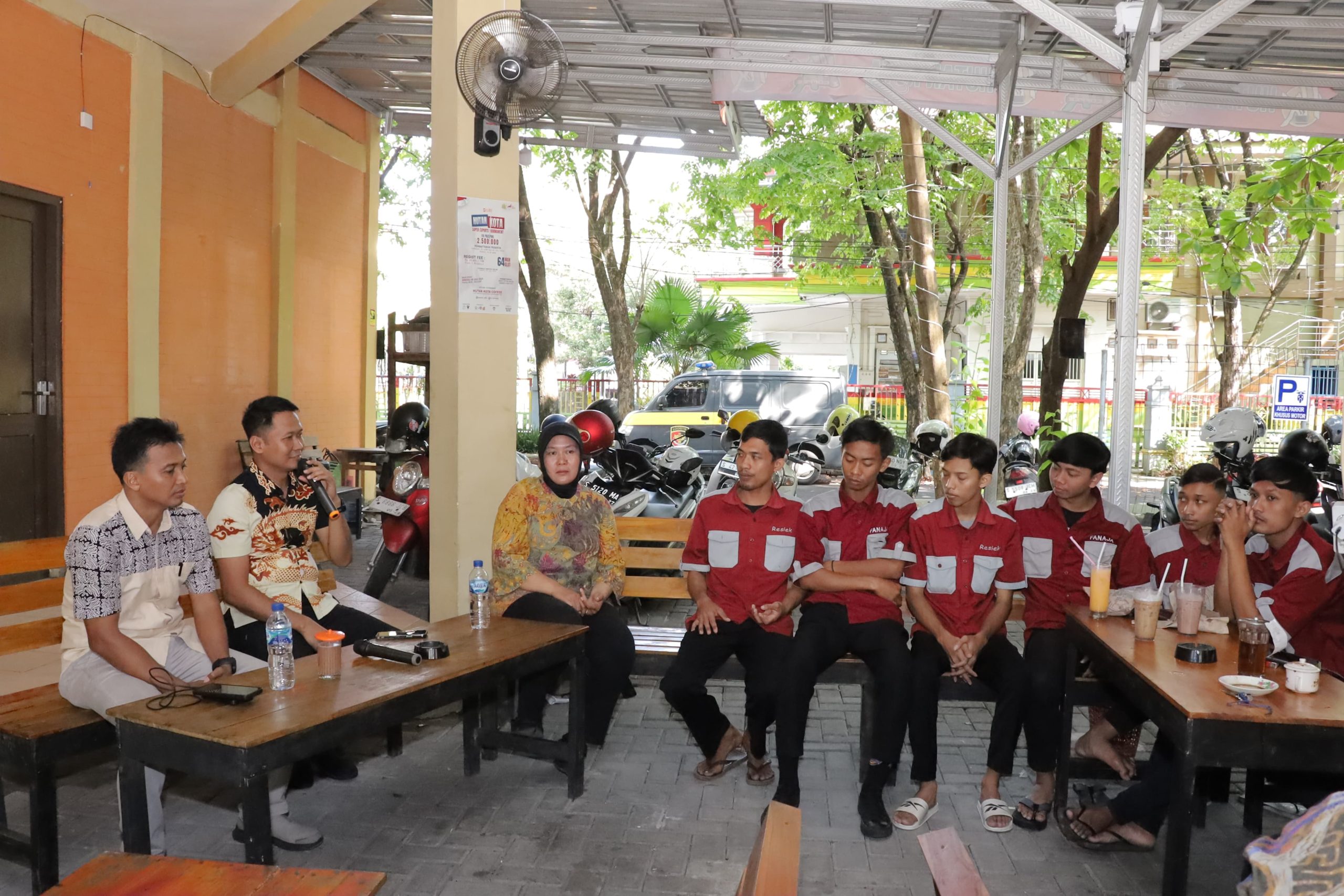 Satreskrim Polres Lamongan Gelar Jumat Curhat Bahas Bahaya Judi Online