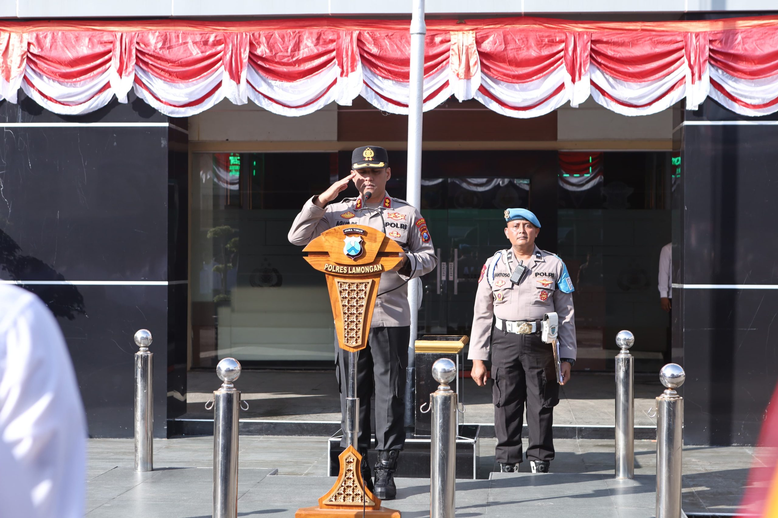Kapolres Lamongan Pimpin Apel Jam Pimpinan, Tegaskan Kesiapan Agenda Pengamanan dan Disiplin Personel