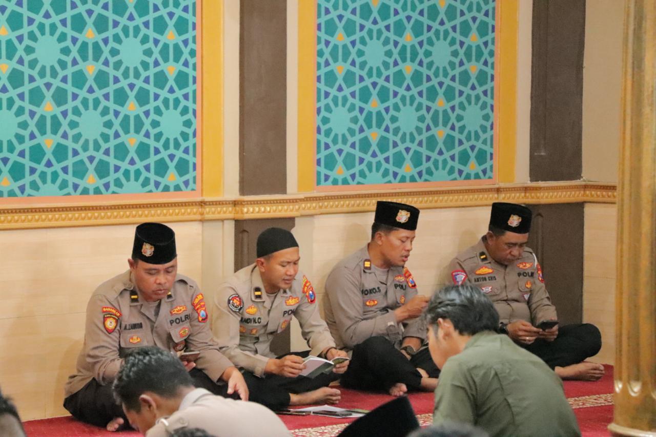 Polres Lamongan Gelar Binrohtal Rutin Guna Peningkatan Kwalitas Anggota