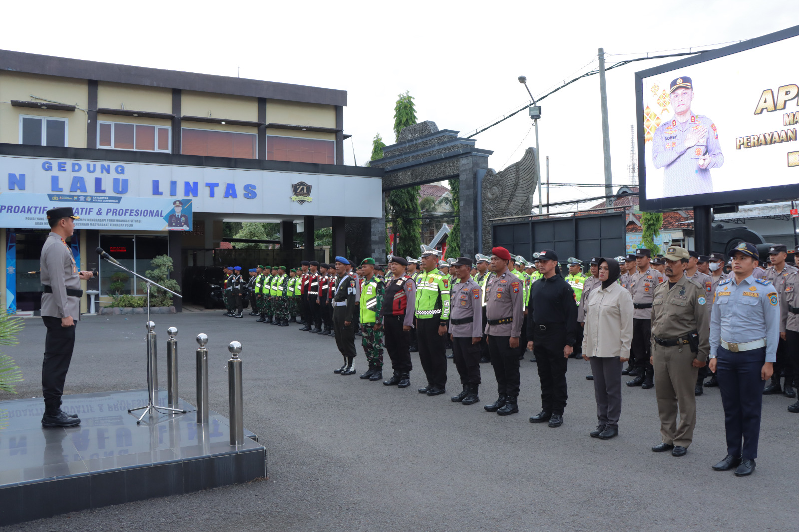 Polres Lamongan Gelar Apel Siaga Pengamanan Malam Takbir dan Perayaan Idul Fitri 1445 H/2024 M