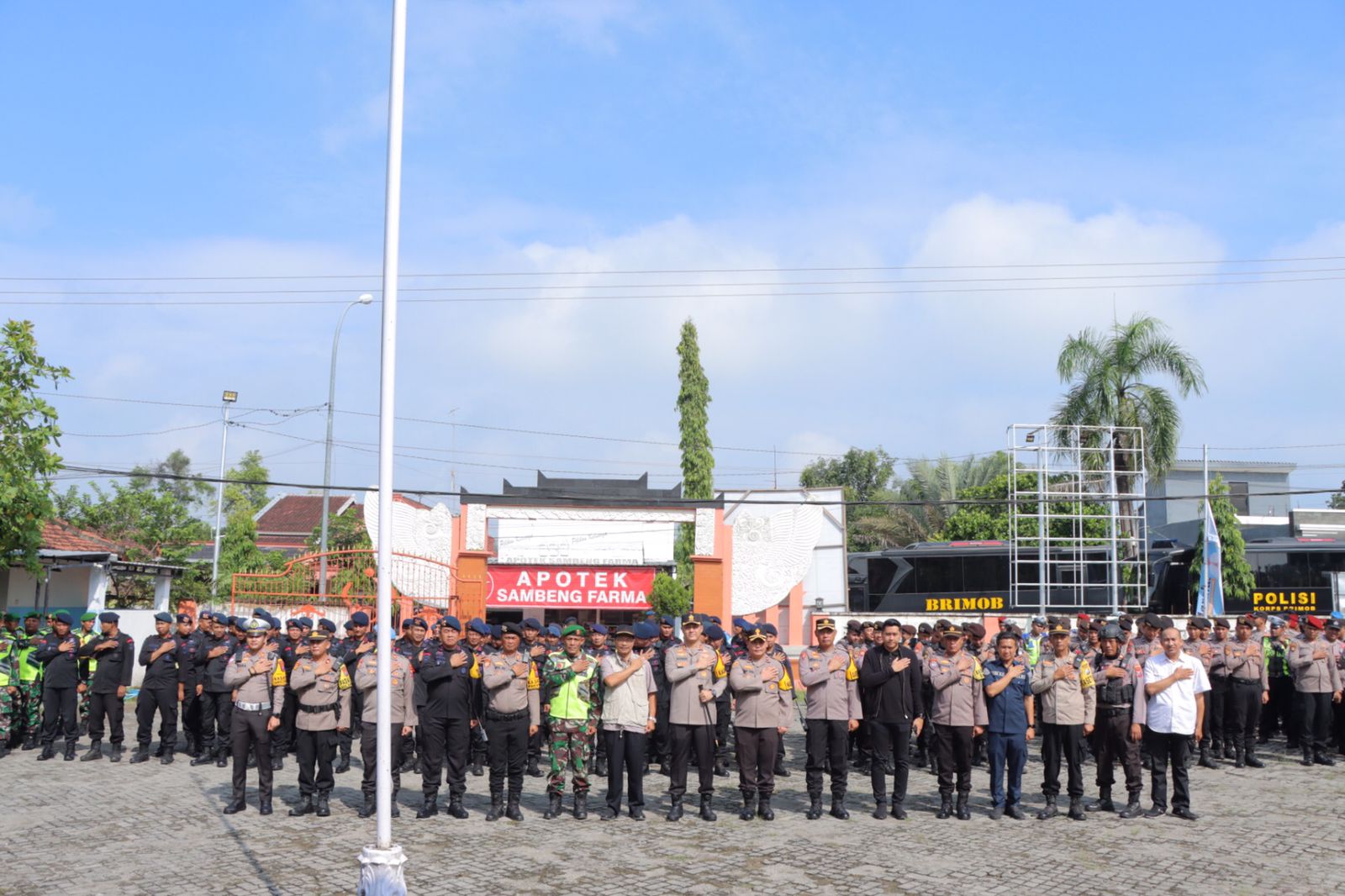 Kapolres Lamongan Pimpin Apel Antisipasi Aksi Damai Solidaritas Salah Satu Perguruan Silat di Polsek Sambeng