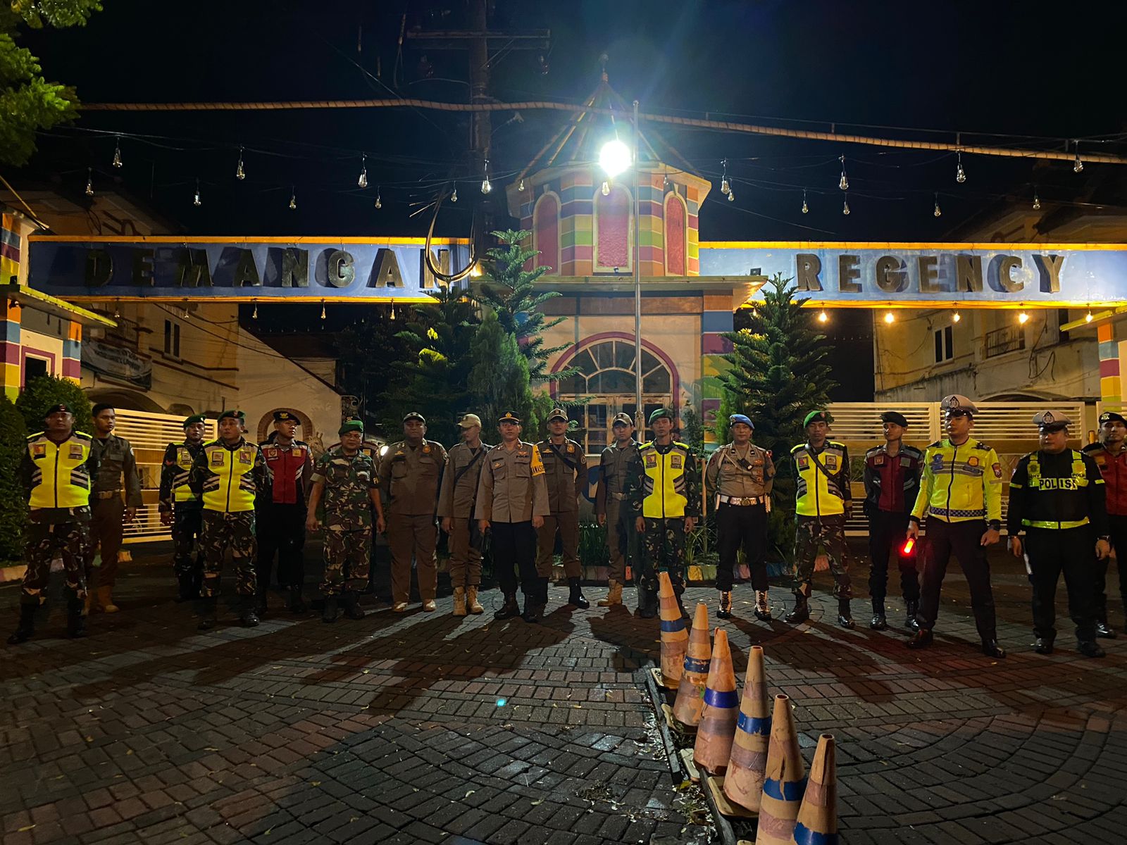 Patroli Skala Besar Gabungan Polres Lamongan Dalam Rangka Harkamtibmas