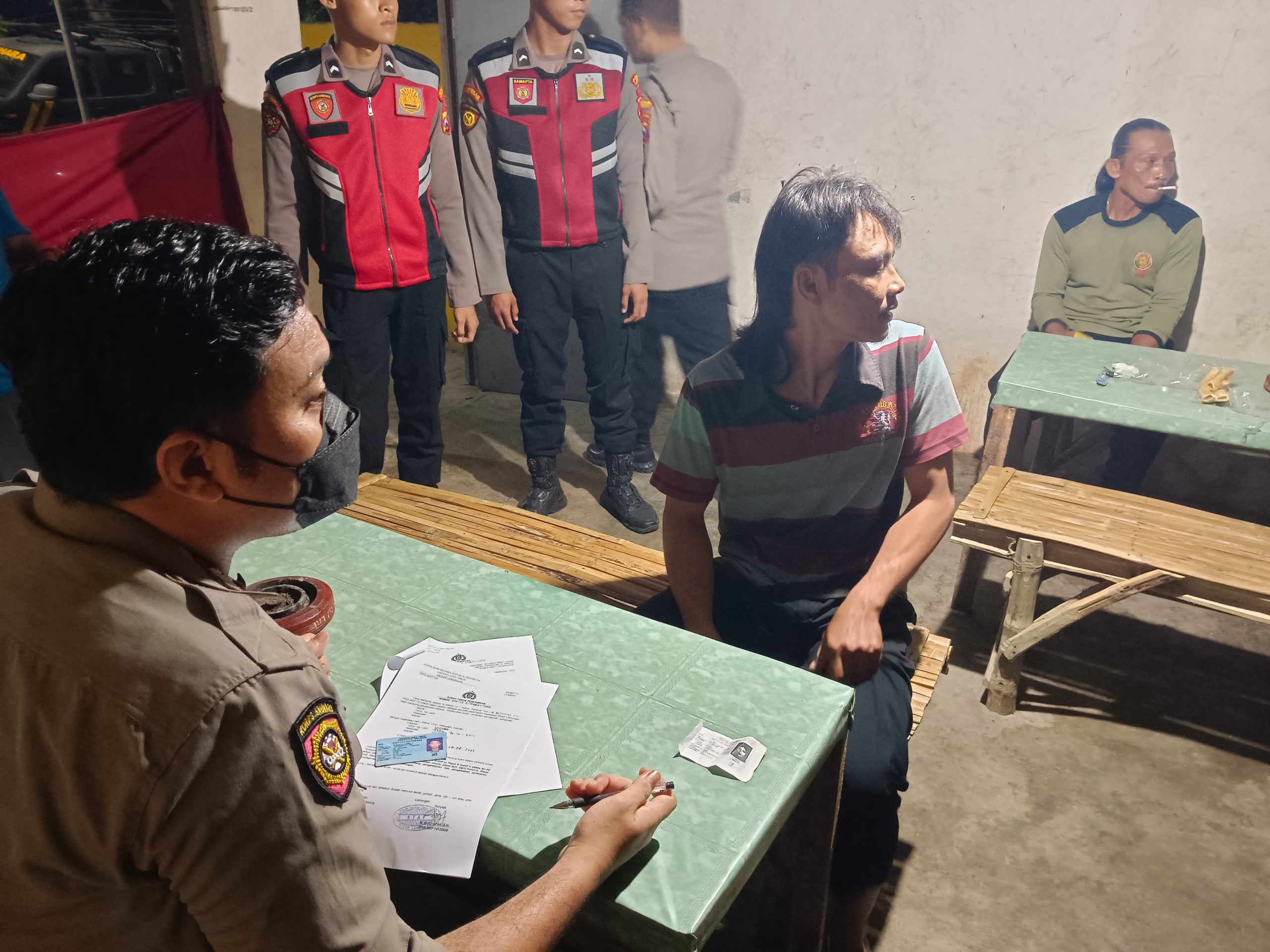 Samapta Polres Lamongan Berhasil Sita Minuman Beralkohol Tanpa Izin di Kabupaten Lamongan