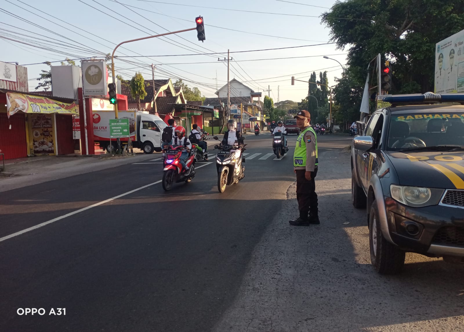 Polres Lamongan dan Polsek Jajaran Laksanakan Commander Wish Guna Kelancaran Aktivitas Masyarakat