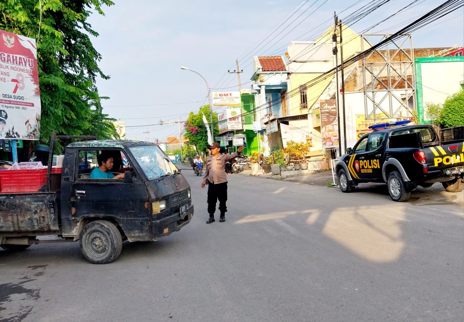 Hadir Ditengah Masyarakat, Anggota Polres Lamongan Laksanakan Commander Wish