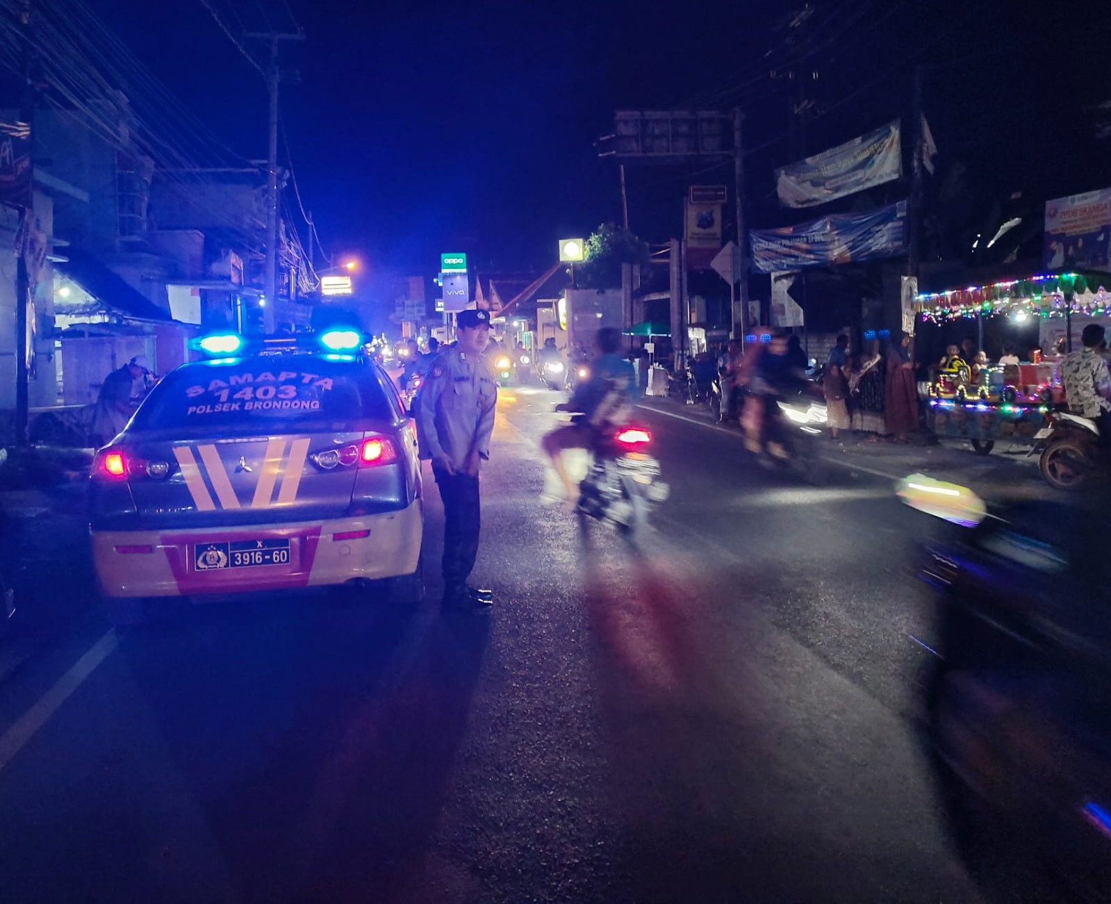 Polres Lamongan Melakukan Patroli Blue Light Guna Antisipasi 3C