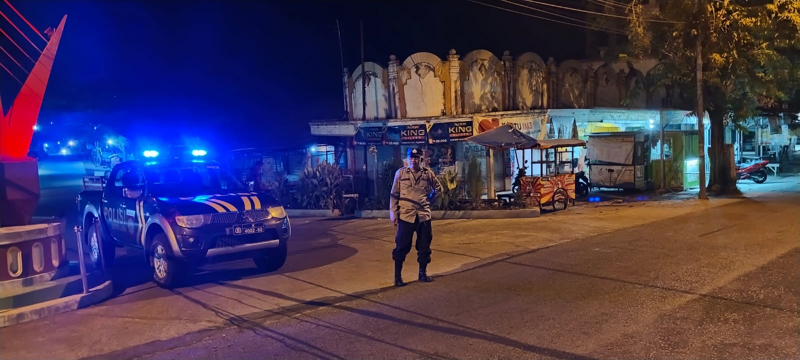Personel Polres Lamongan Laksanakan Patroli Blue Light