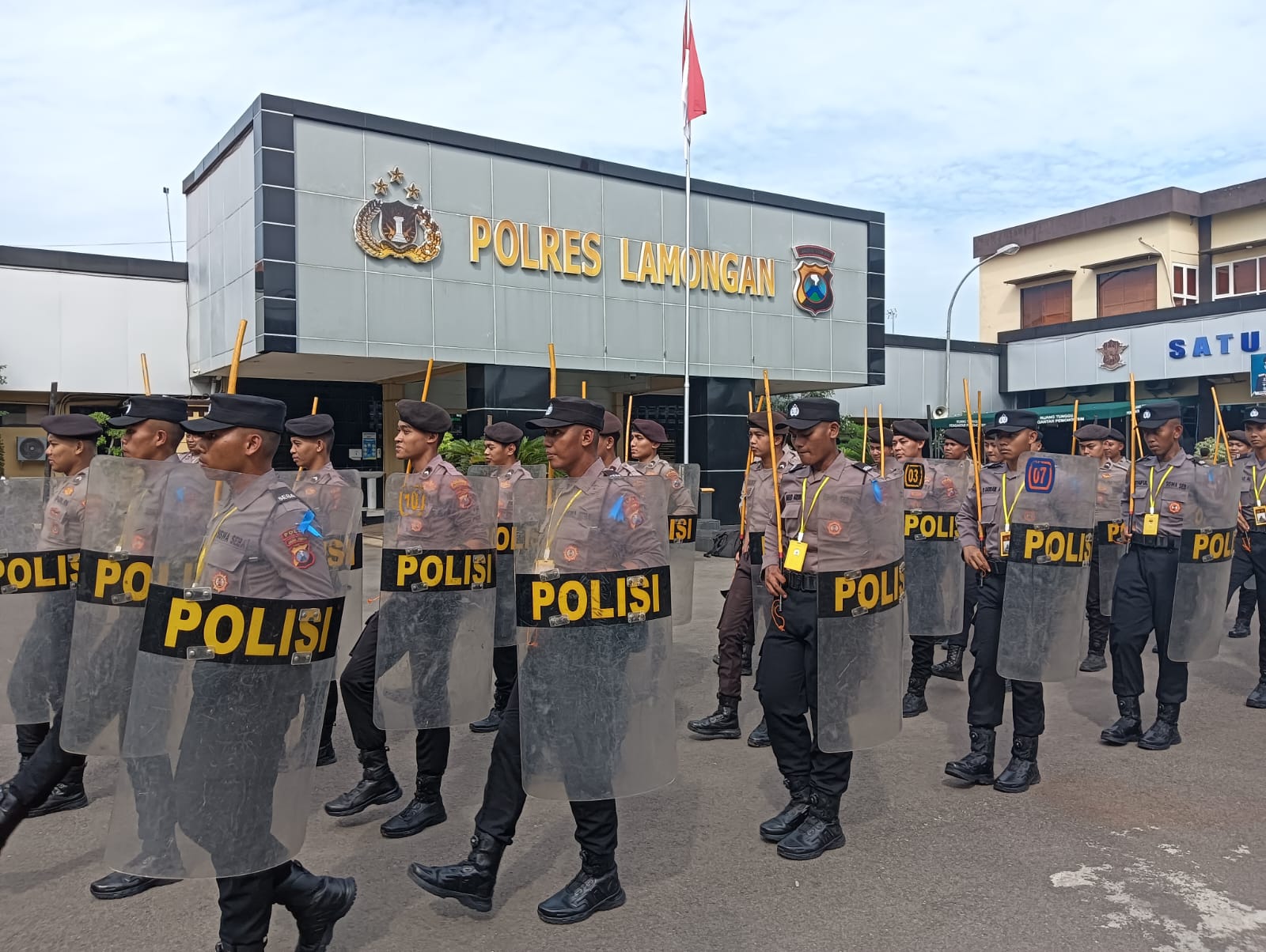 Polres Lamongan Gelar Latihan Peningkatan Kemampuan Dalmas Guna Persiapan Pilkada 2024