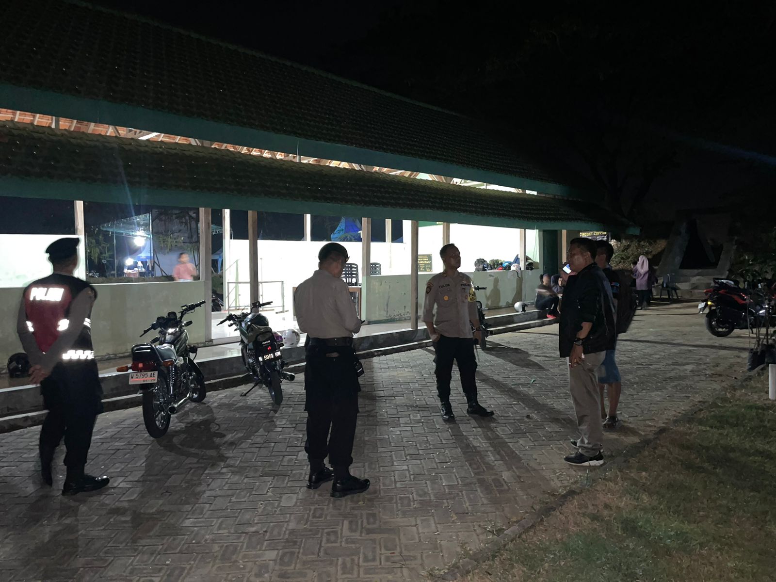 Polres Lamongan Ciptakan Keamanan Wilayah Melalui Patroli Harkamtibmas