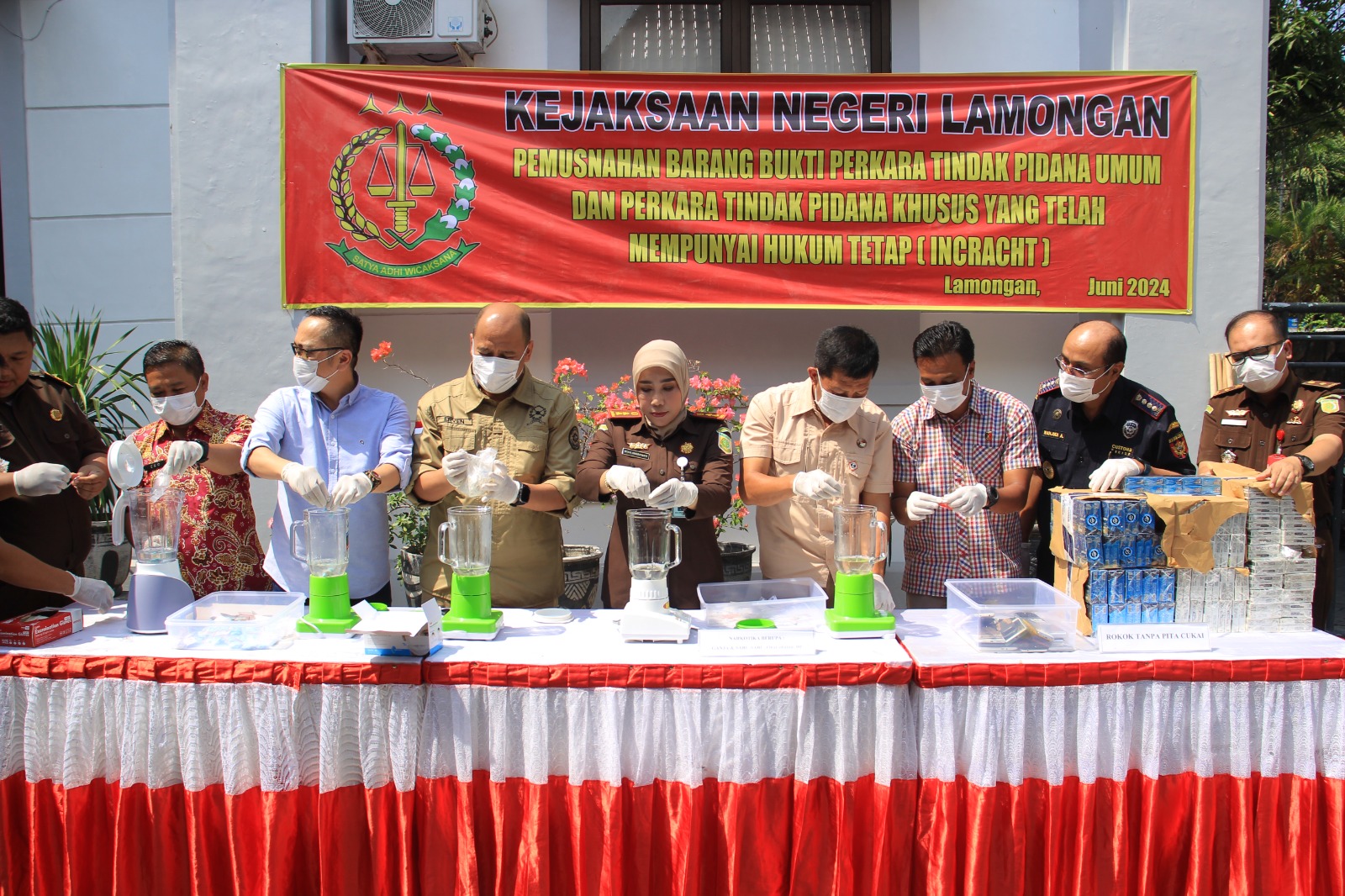 Kasat Resnarkoba Polres Lamongan Hadiri Pemusnahan Barang Bukti Tindak Pidana di Kejaksaan Negeri Lamongan