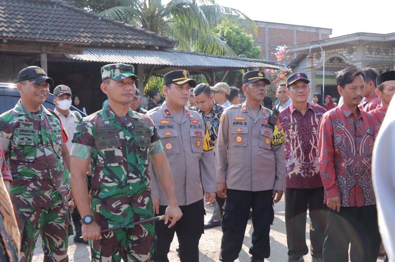 Wakapolres Lamongan bersama Forkopimda Dampingi Pj Gubernur Jatim Kunjungi HFT Glorius Farm