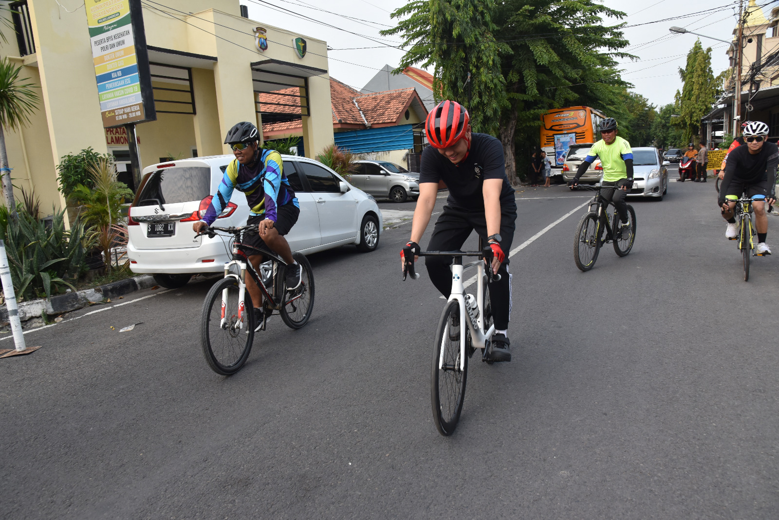 Kapolres Lamongan Berangkatkan Tim Balap Sepeda untuk Tour De Panderman Polda Jatim 2024