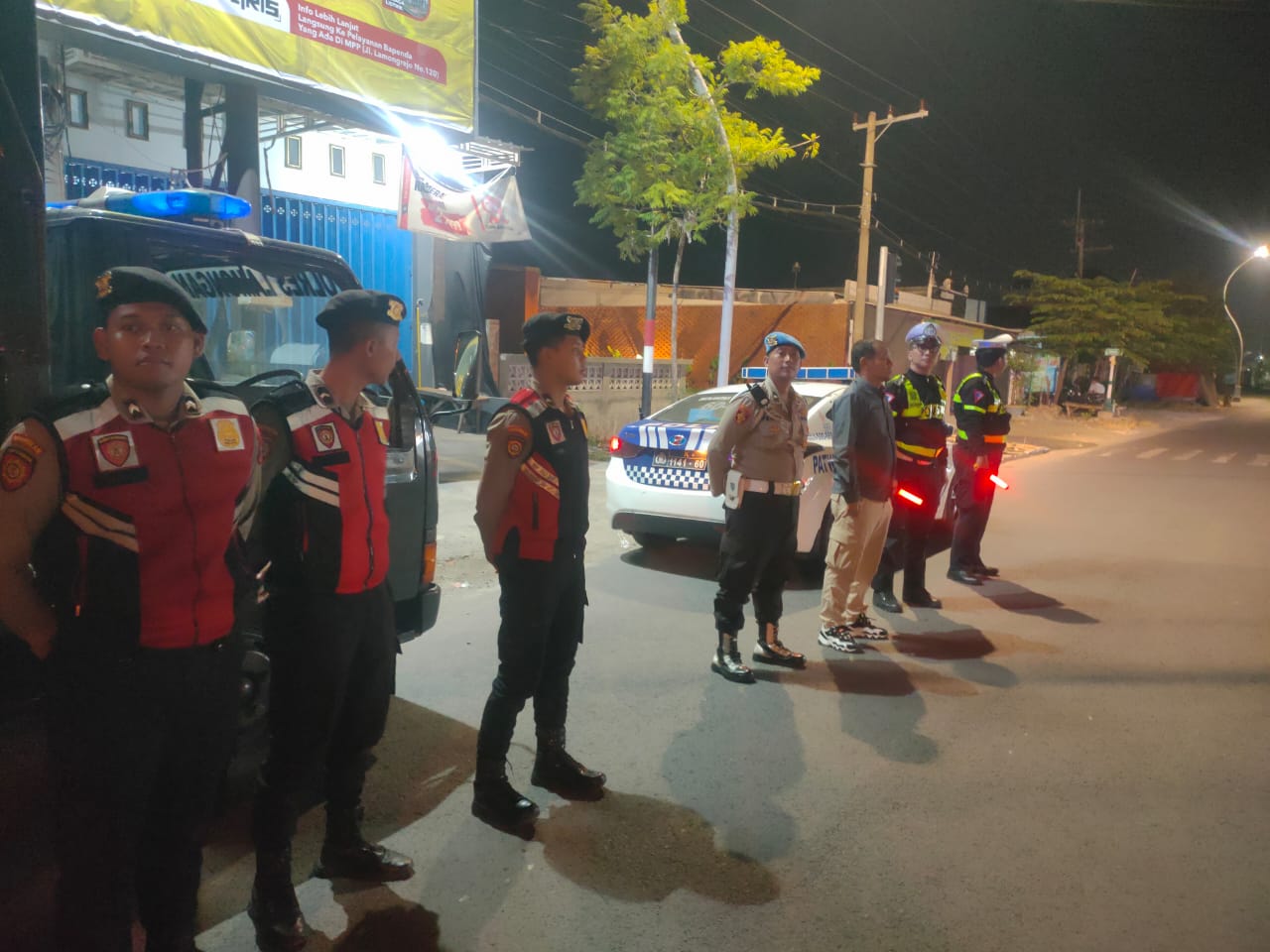 Personel Polres Lamongan Laksanakan Patroli Harkamtibmas