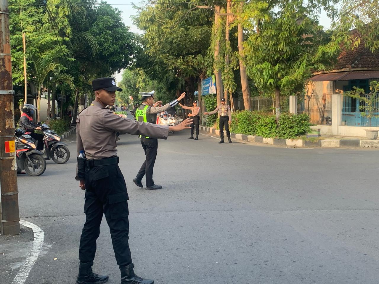 Pastikan Kelancaran Arus Lalu lintas Polres Lamongan Laksanakan Commander Wish