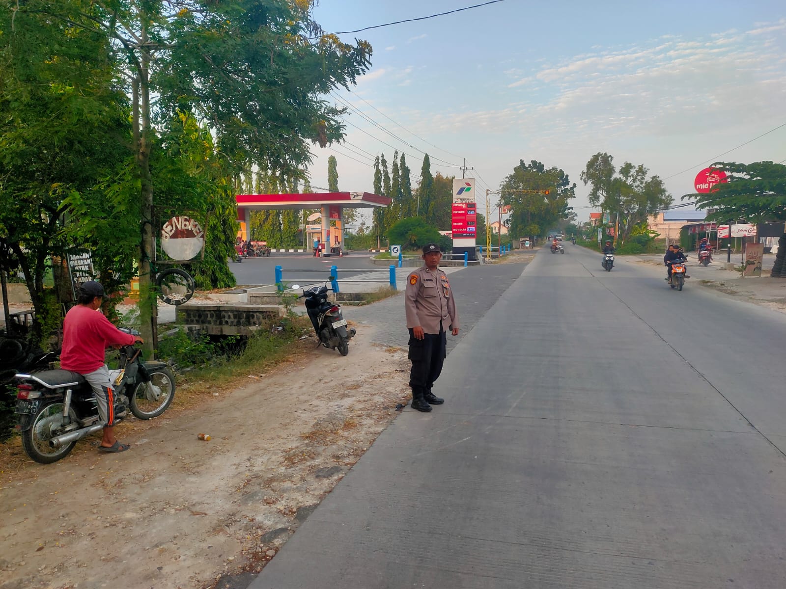Polres Lamongan Laksanakan Kegiatan Commander Wish Guna Kelancaran Arus Lalu Lintas