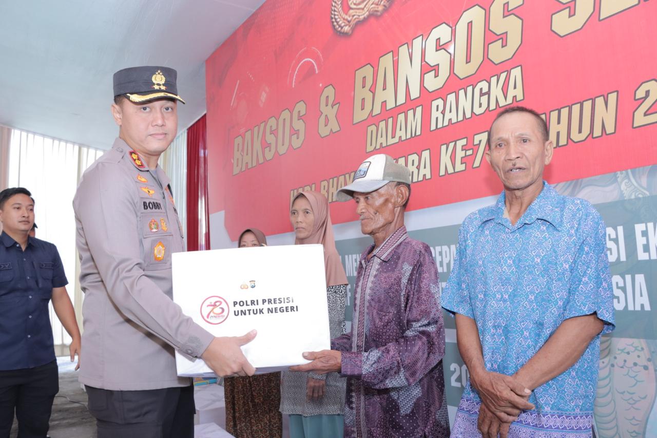 Baksos dan Bansos Polres Lamongan Serentak dalam Rangka Hari Bhayangkara ke-78