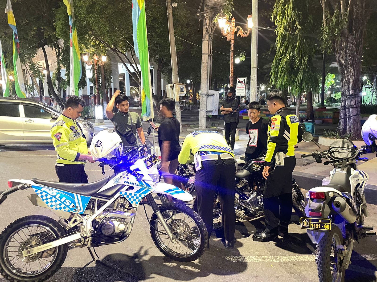Personel Polres Lamongan Laksanakan Patroli Harkamtibmas Guna Jaga Keamanan Wilayah