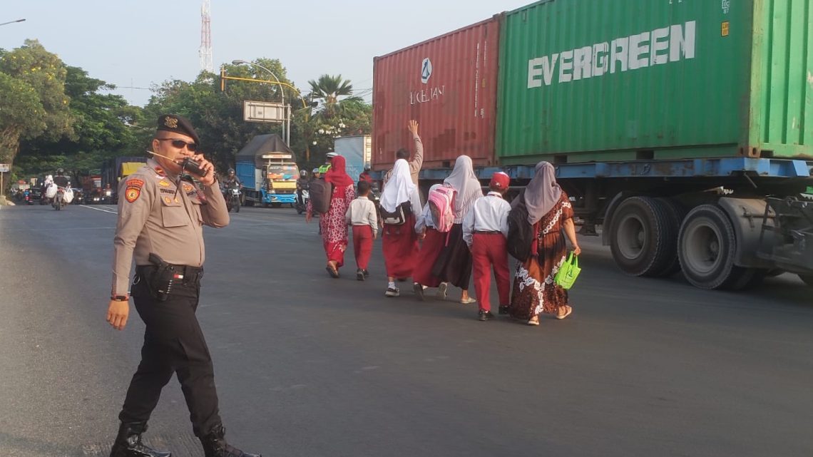 Awali Pelaksanaan Tugas Rutin, Anggota Polres Lamongan Laksanakan CW Pagi Hari