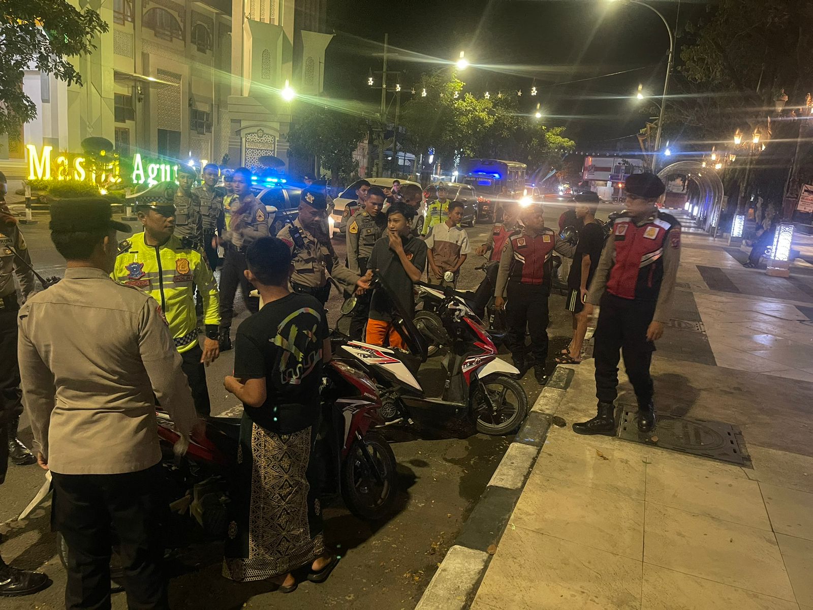 Jelang Suroan, Polres Lamongan Laksanakan Patroli Cipta Kondisi Secara Masiv