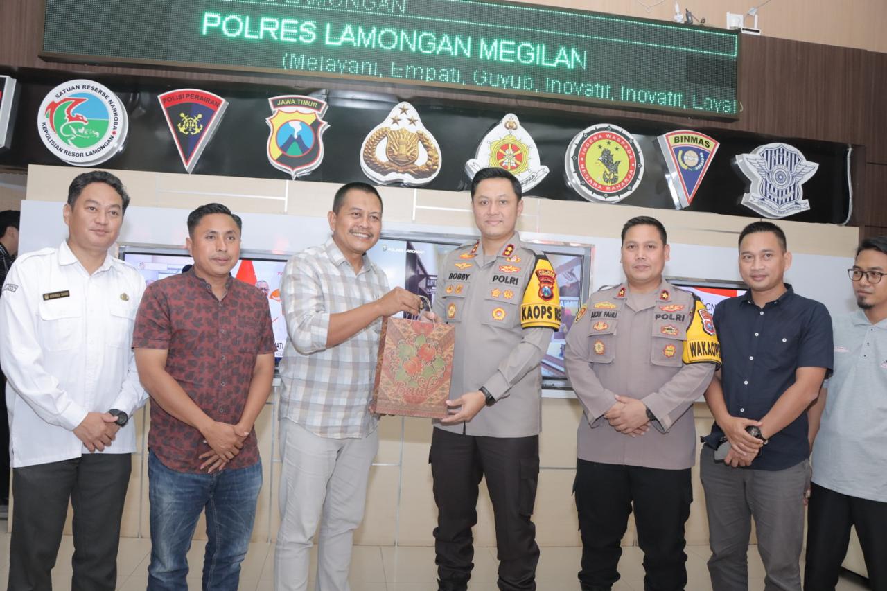 Kapolres Lamongan Sambut Silaturahmi KPU Kabupaten Lamongan di Polres Lamongan