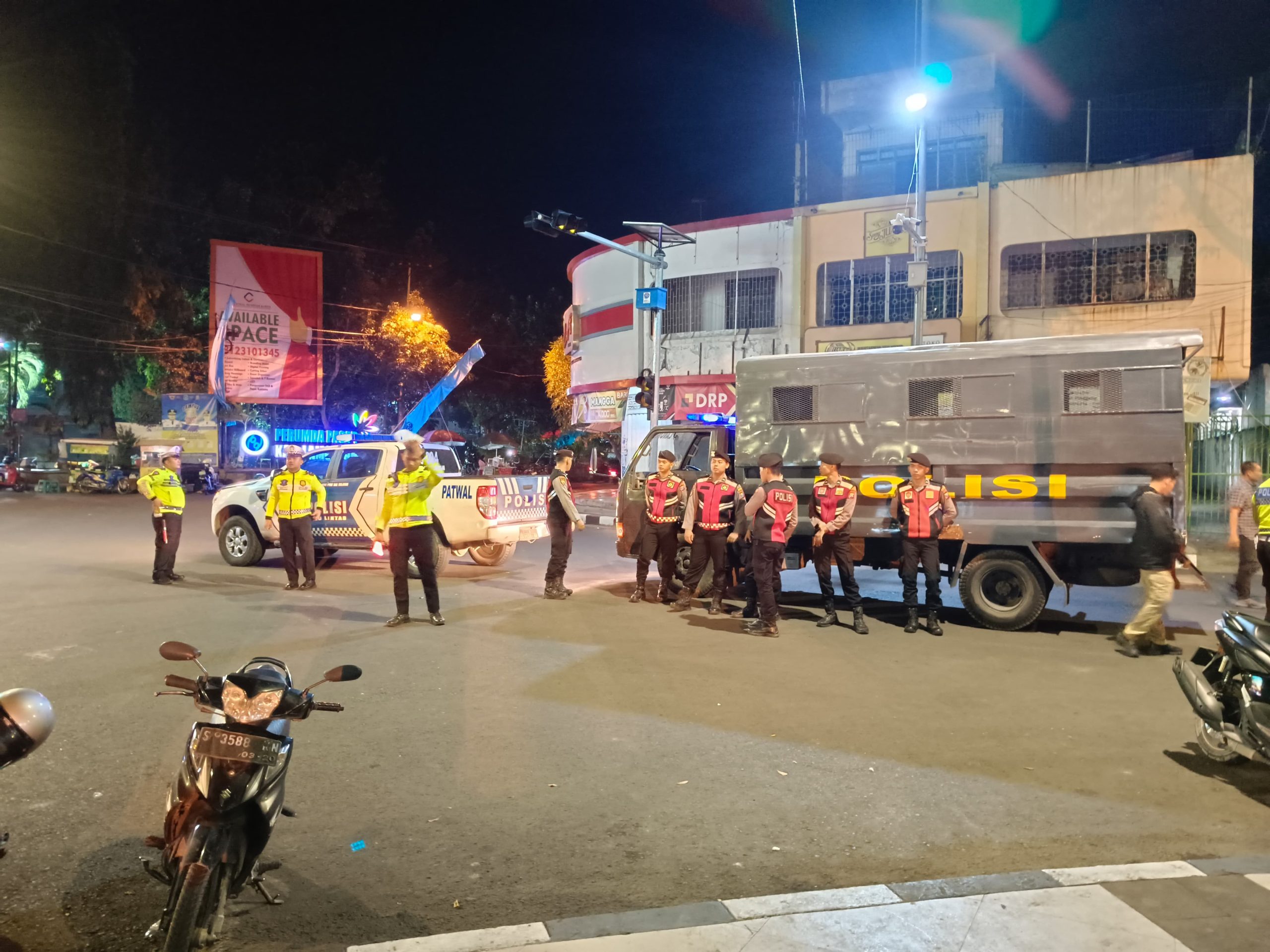 Upaya Anggota Polres Lamongan Jaga Keamanan Wilayah Melalui Patroli Harkamtibmas