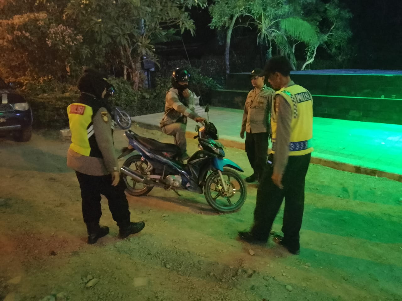 Personel Polres Lamongan Laksanakan Razia Cipta Kondisi Multi Sasaran Gabungan Polsek Rayon 5