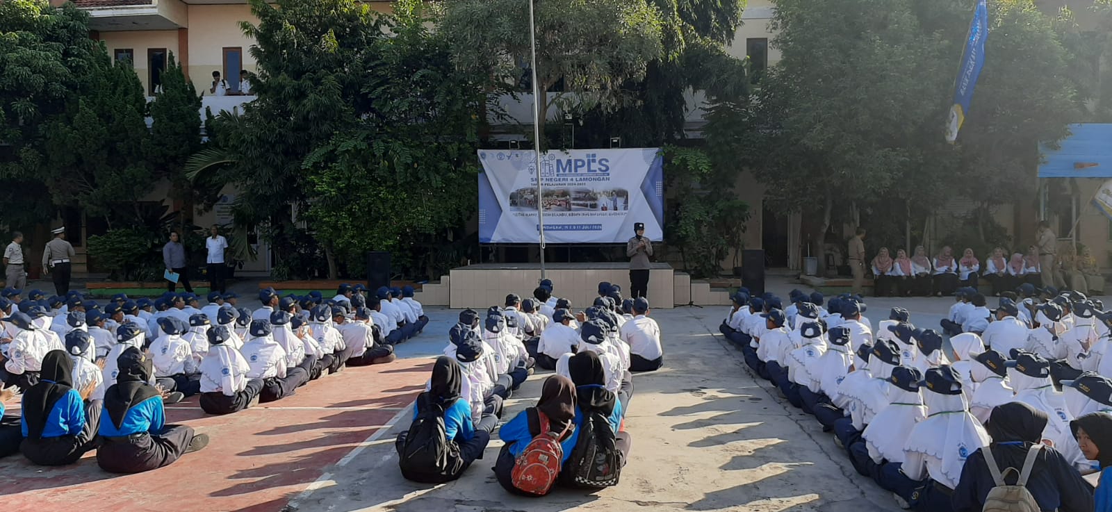 Polres Lamongan Berikan Edukasi kepada Siswa Baru SMP Negeri 4 Lamongan dalam Rangka MPLS
