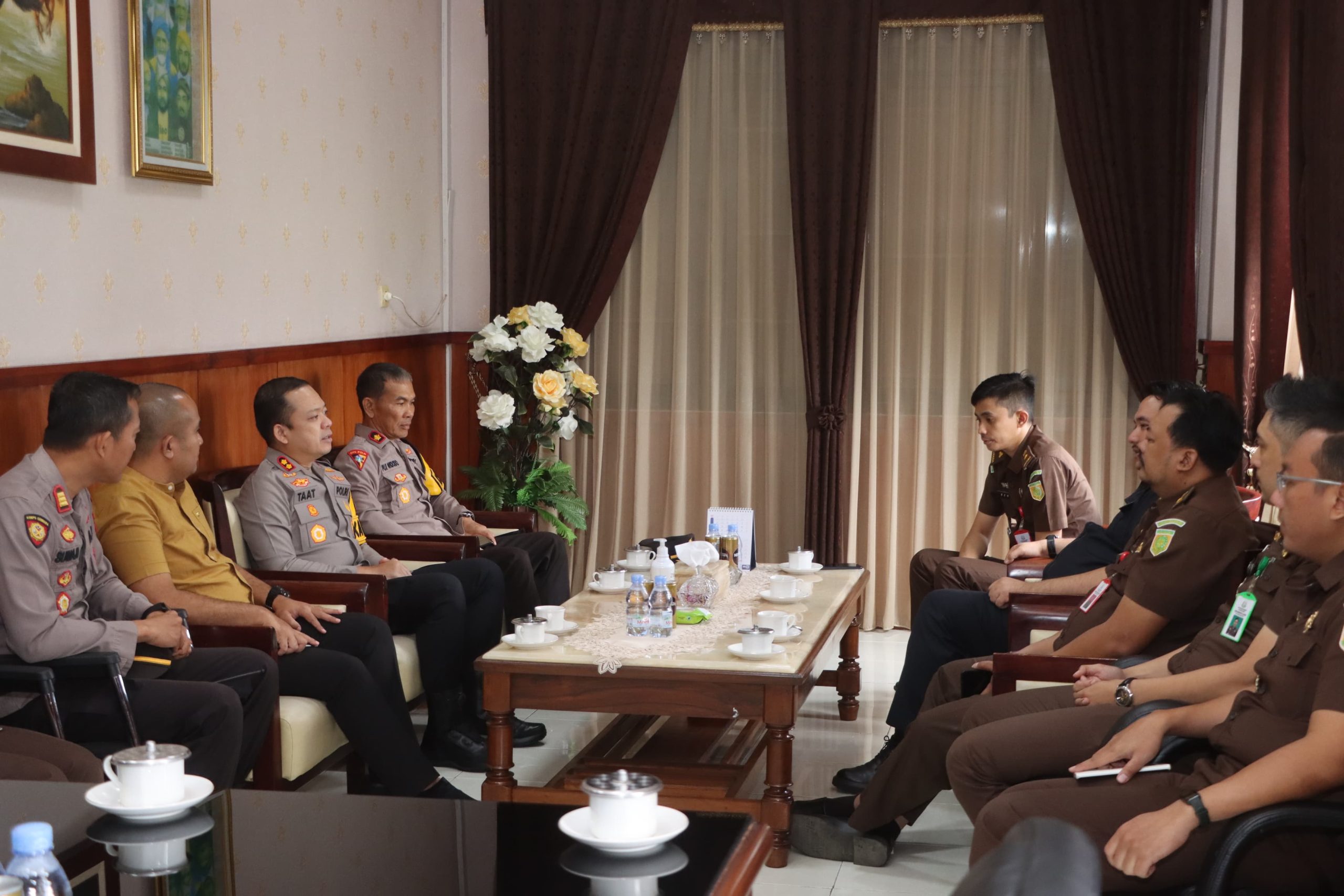 Perkuat Sinergitas Diawal Tugas Kapolres Tulungagung Kunjungi Kejaksaan