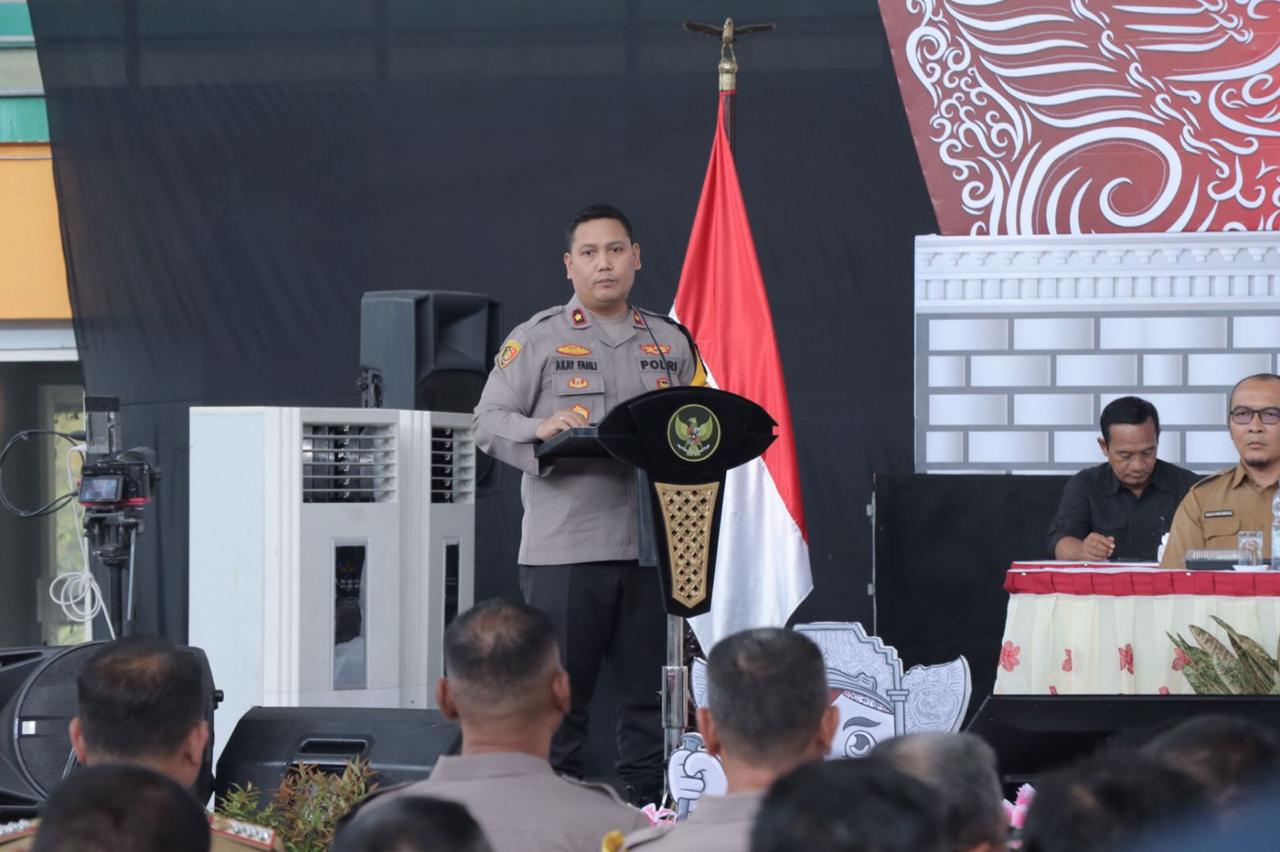 Wakapolres Lamongan Hadiri Rapat Koordinasi Kesiapsiagaan Sukses Pilkada 2024
