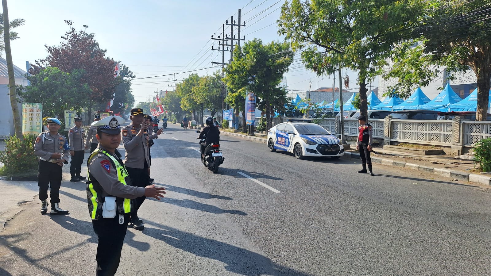 Polres Lamongan Amankan Hari Ketiga Turnamen Futsal Piala by.U Antar Pelajar