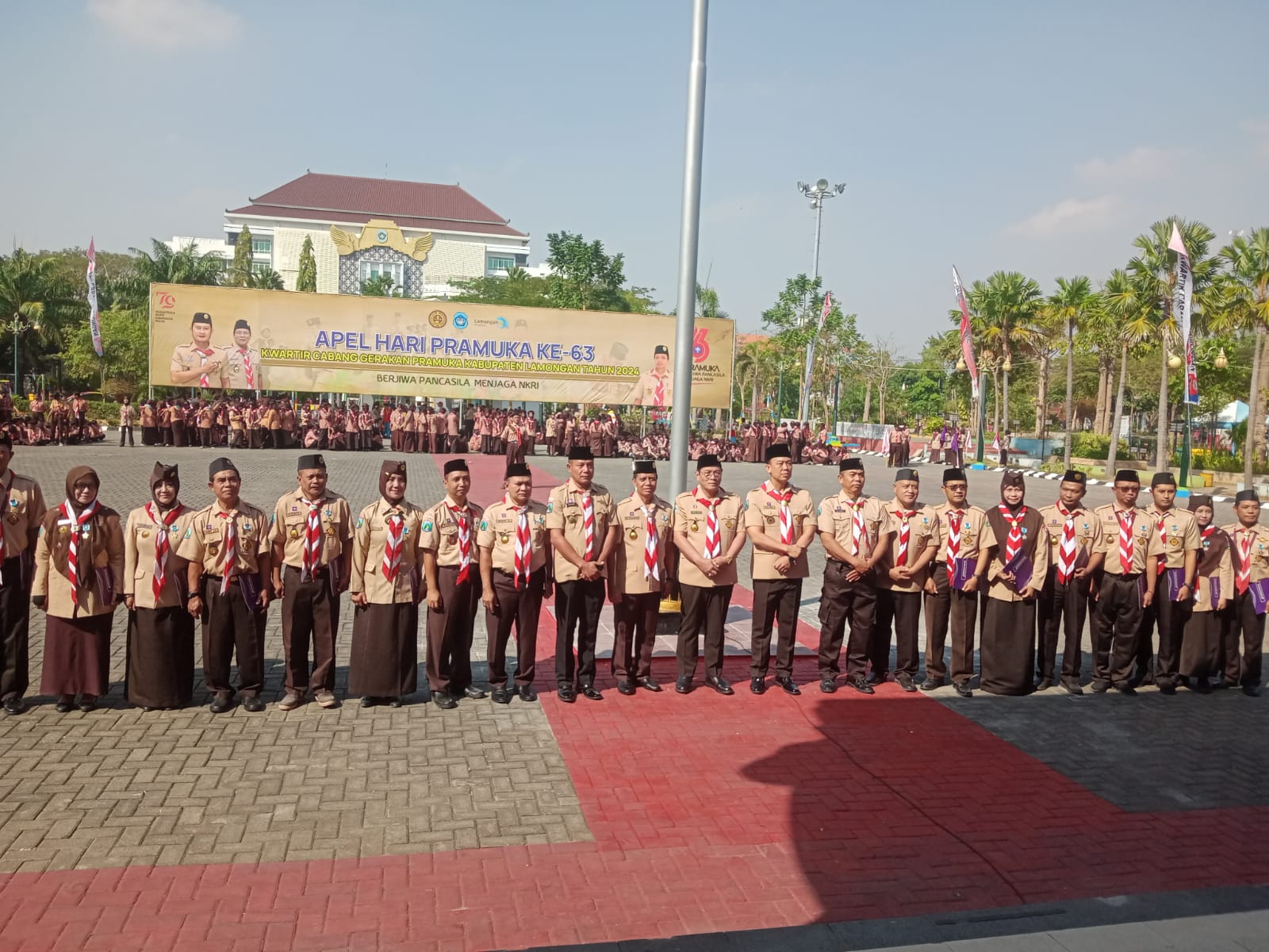 Kasatbinmas Polres Lamongan Hadiri Apel Besar Peringatan Hari Pramuka ke-63 di Alun Alun Kabupaten Lamongan