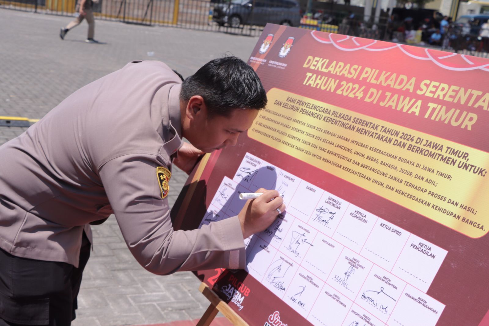 Wakapolres Lamongan Hadiri Kirab Maskot Pilkada Serentak 2024 Jawa Timur