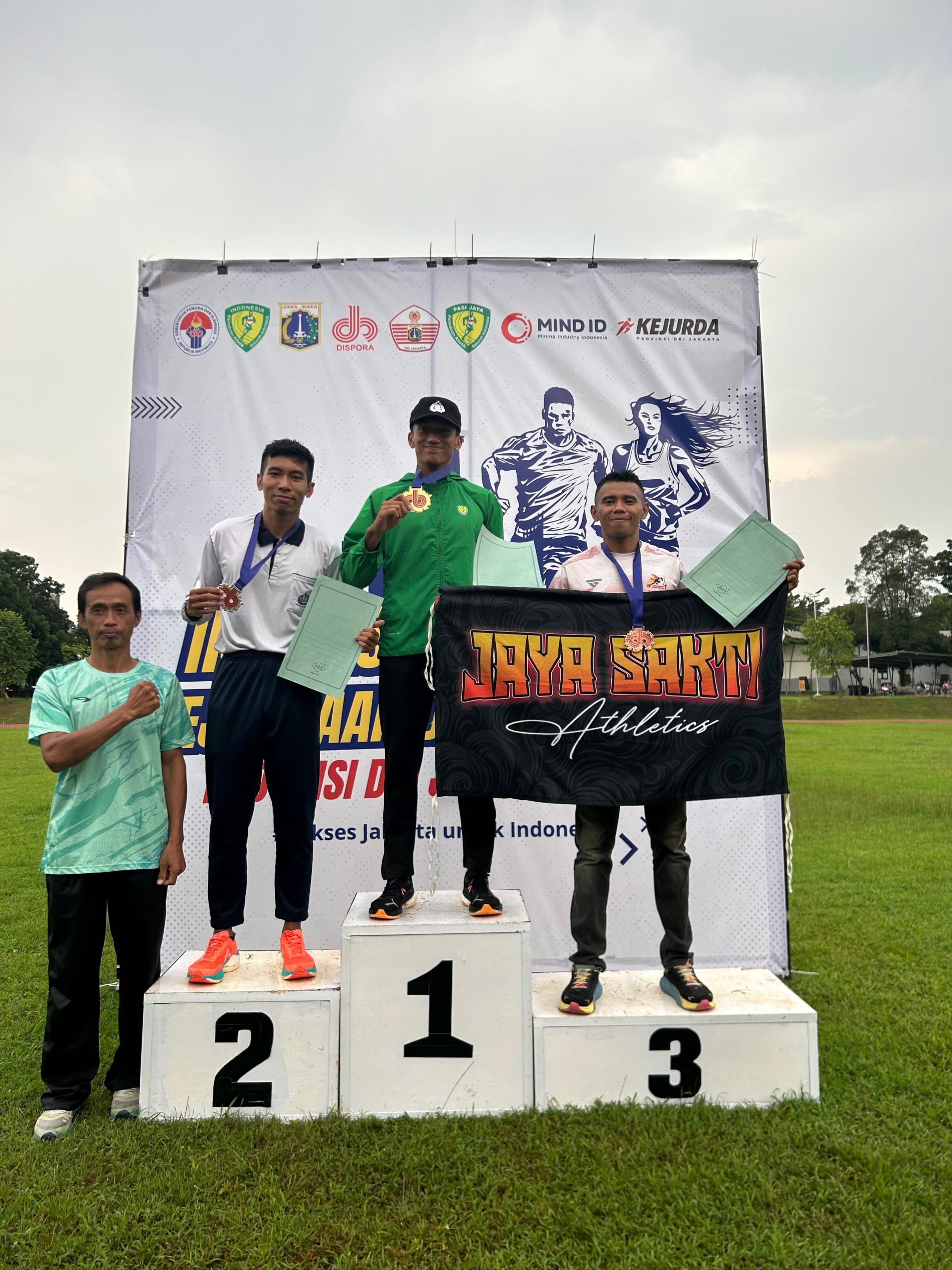 Anggota Polsek Solokuro Raih Juara Pertama di Kejurnas Atletik DKI Jakarta 2024