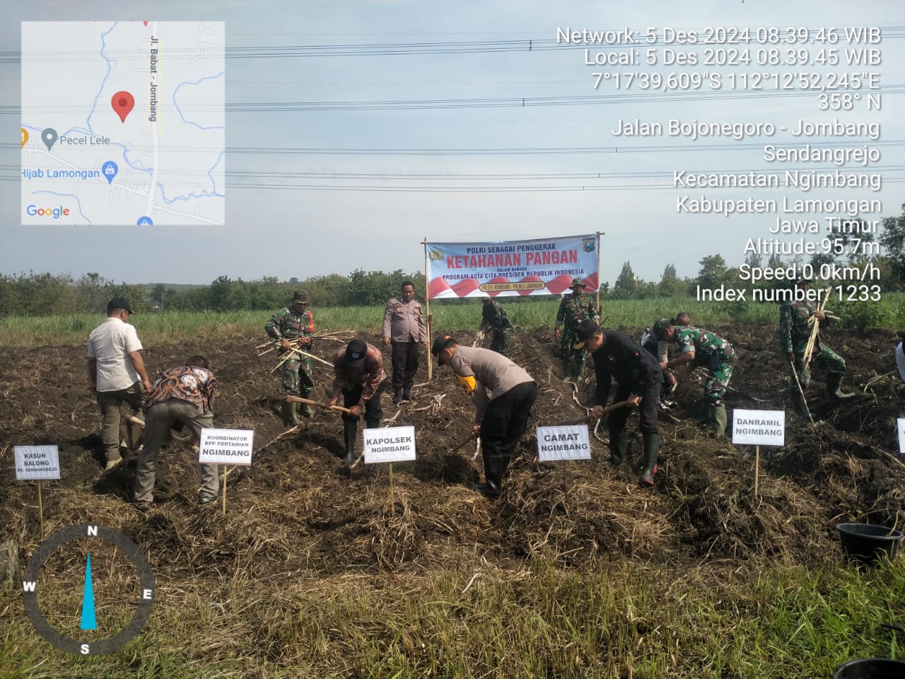 Sinergitas TNI-POLRI Dukung Ketahanan Pangan di Dsn Balong, Ds Sendangrejo, Kec. Ngimbang, Kab. Lamongan