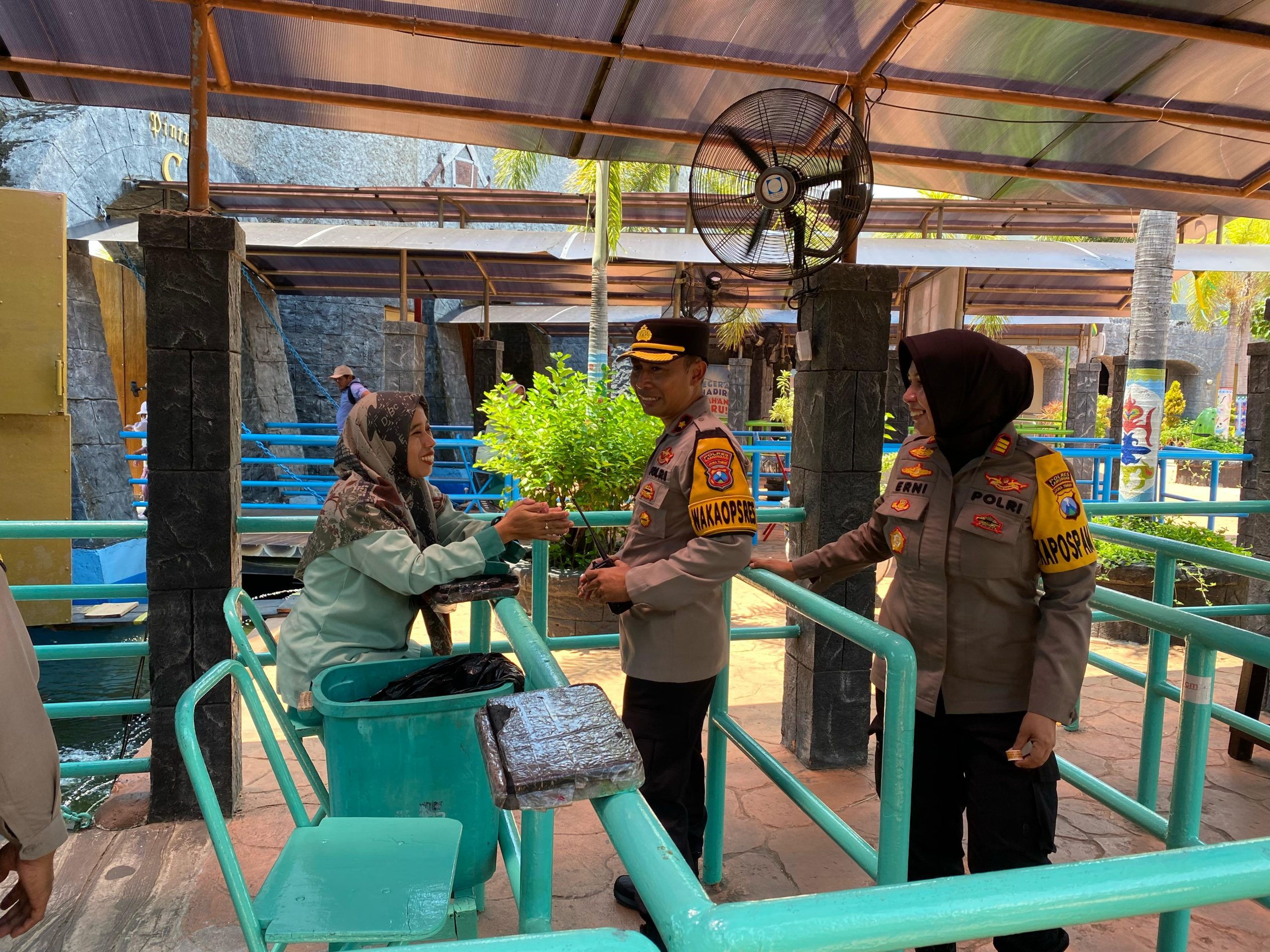 Wakapolres Lamongan Tinjau Langsung dan Pastikan Keamanan WBL di Hari Libur Lebaran 2025