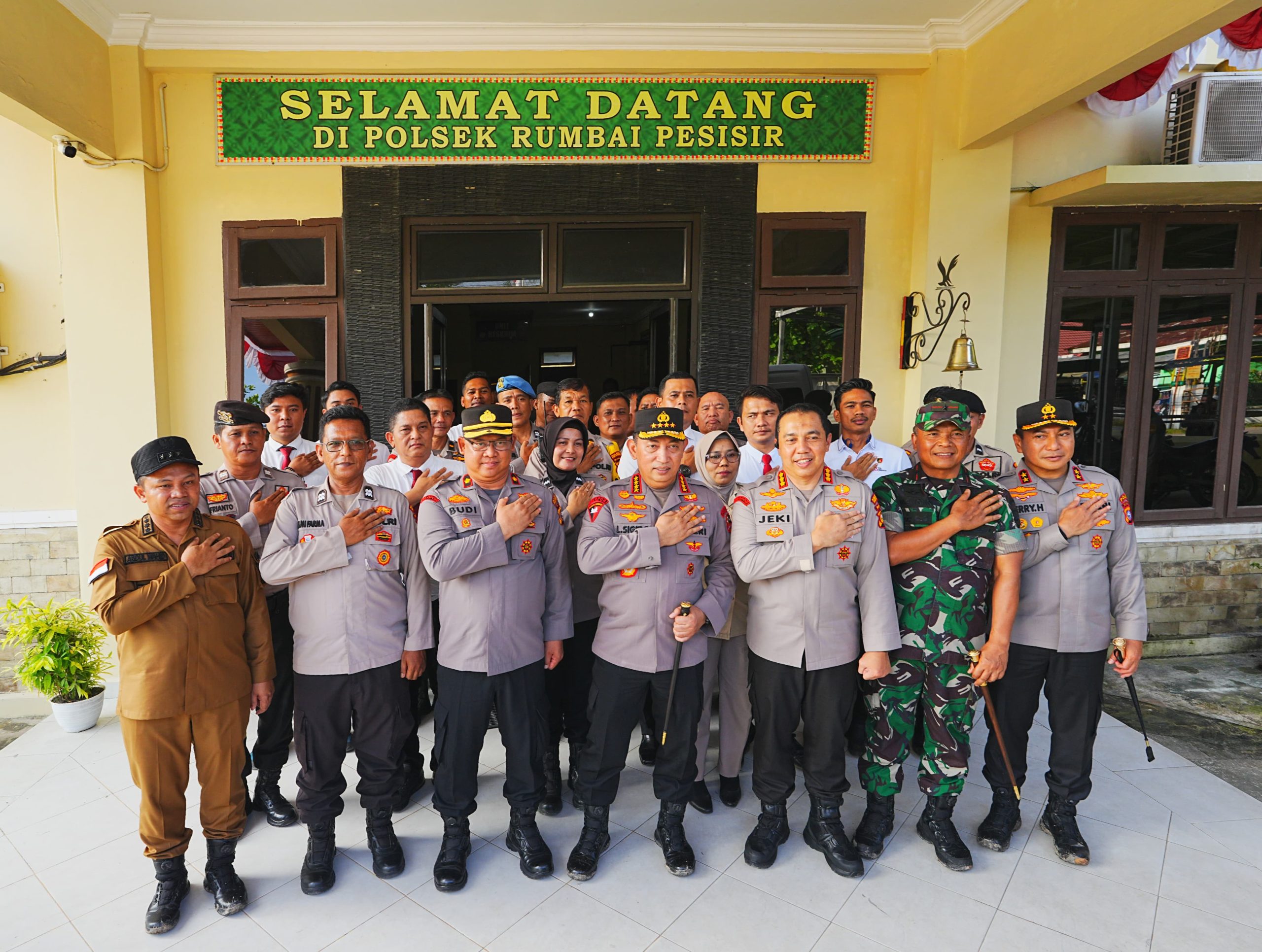 Pastikan pelayanan optimal, Kapolri Kunjungi Polsek Rumbai Pesisir