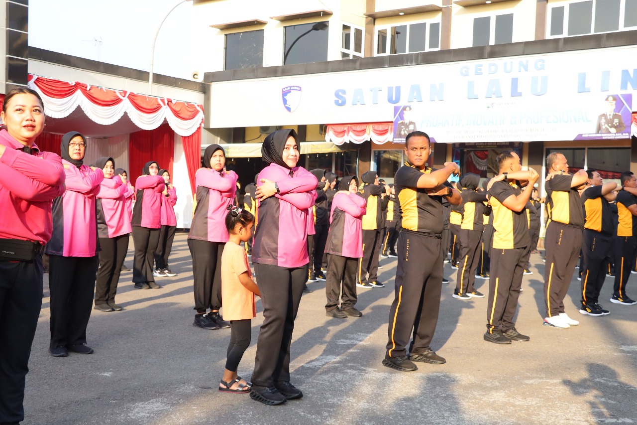 Polres Lamongan Gelar Olahraga Bersama Peringati Hari Jadi Polwan ke-77