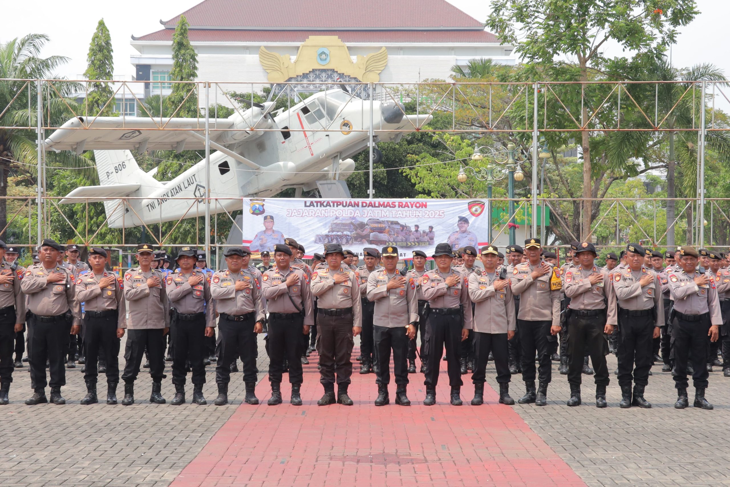 Polda Jatim Gelar Latkatpuan Dalmas Rayon di Lamongan