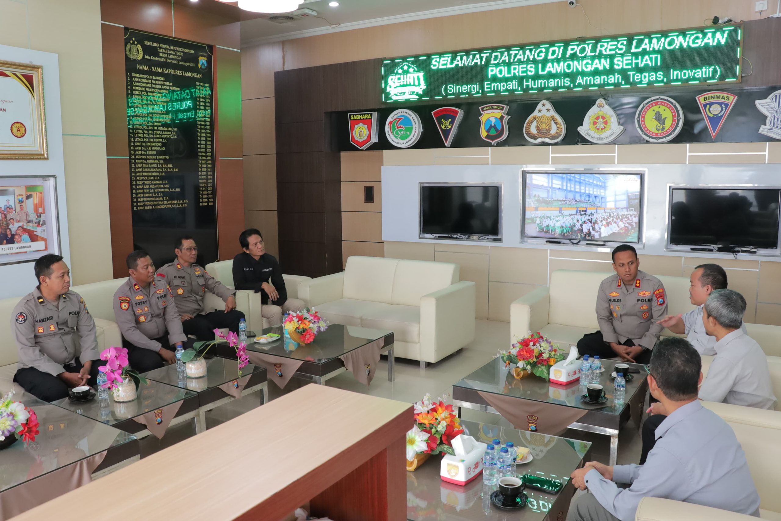 Silaturahmi Penuh Makna, Kapolres Lamongan Sambut Direksi RS Muhammadiyah Perkuat Kerja Sama Pelayanan Publik
