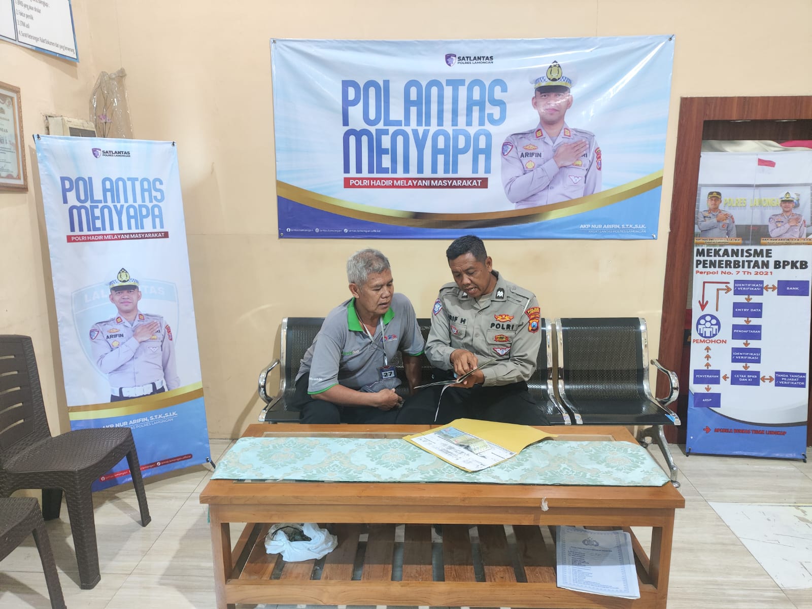 Satlantas Polres Lamongan Luncurkan Program “Polantas Menyapa”: Wujud Pelayanan Regident yang Cepat, Mudah, dan Bebas Calo!