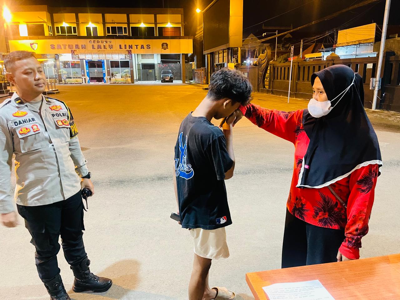 Aksi Tengah Malam Pamapta Polres Lamongan Berhasil Amankan Remaja dan Kendaraan Balap Liar di JLU