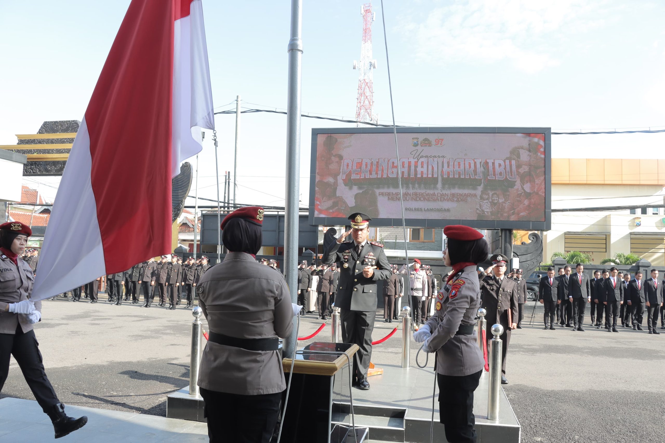Polres Lamongan Gelar Upacara Peringatan Hari Ibu ke-97 Tahun 2025, Tegaskan Peran Perempuan Menuju Indonesia Emas 2045